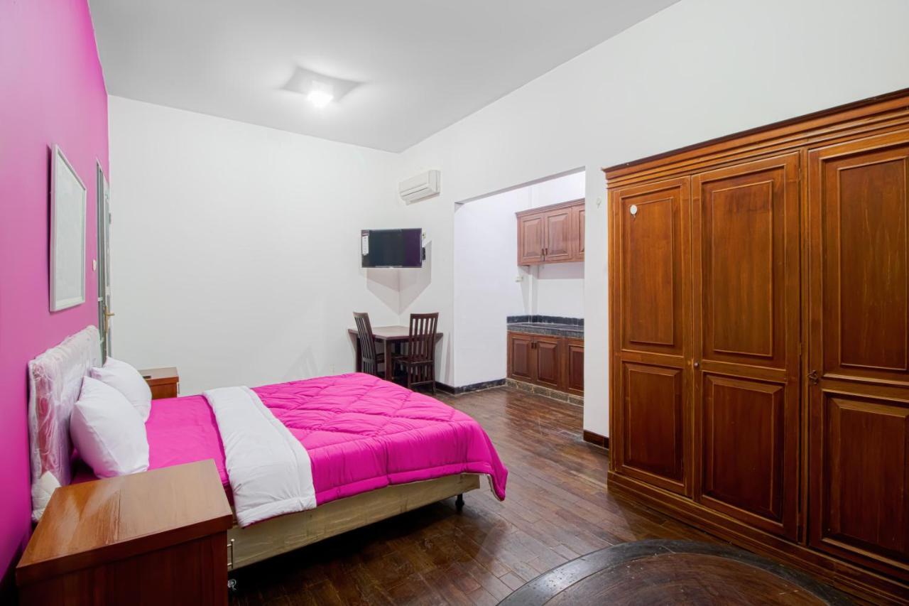 Готель Tobana House Bintaro Джакарта Екстер'єр фото