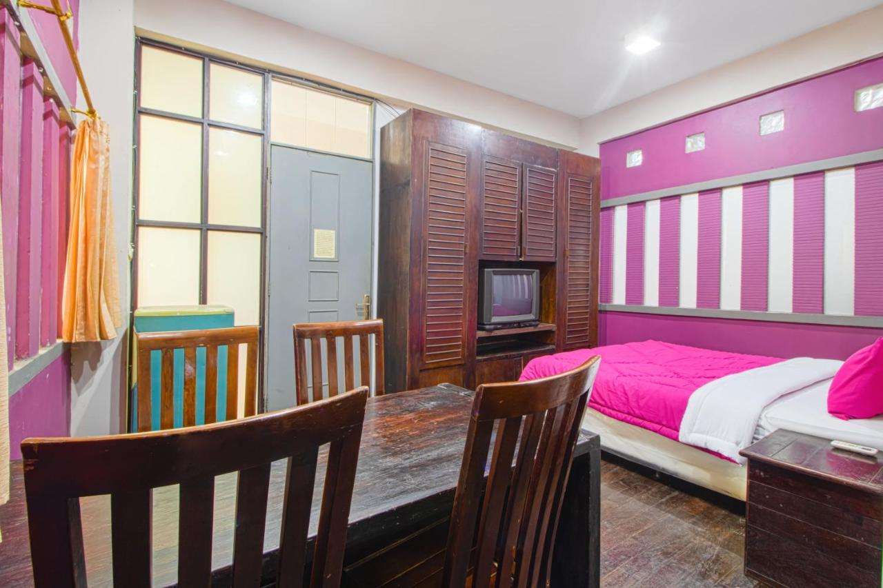 Готель Tobana House Bintaro Джакарта Екстер'єр фото