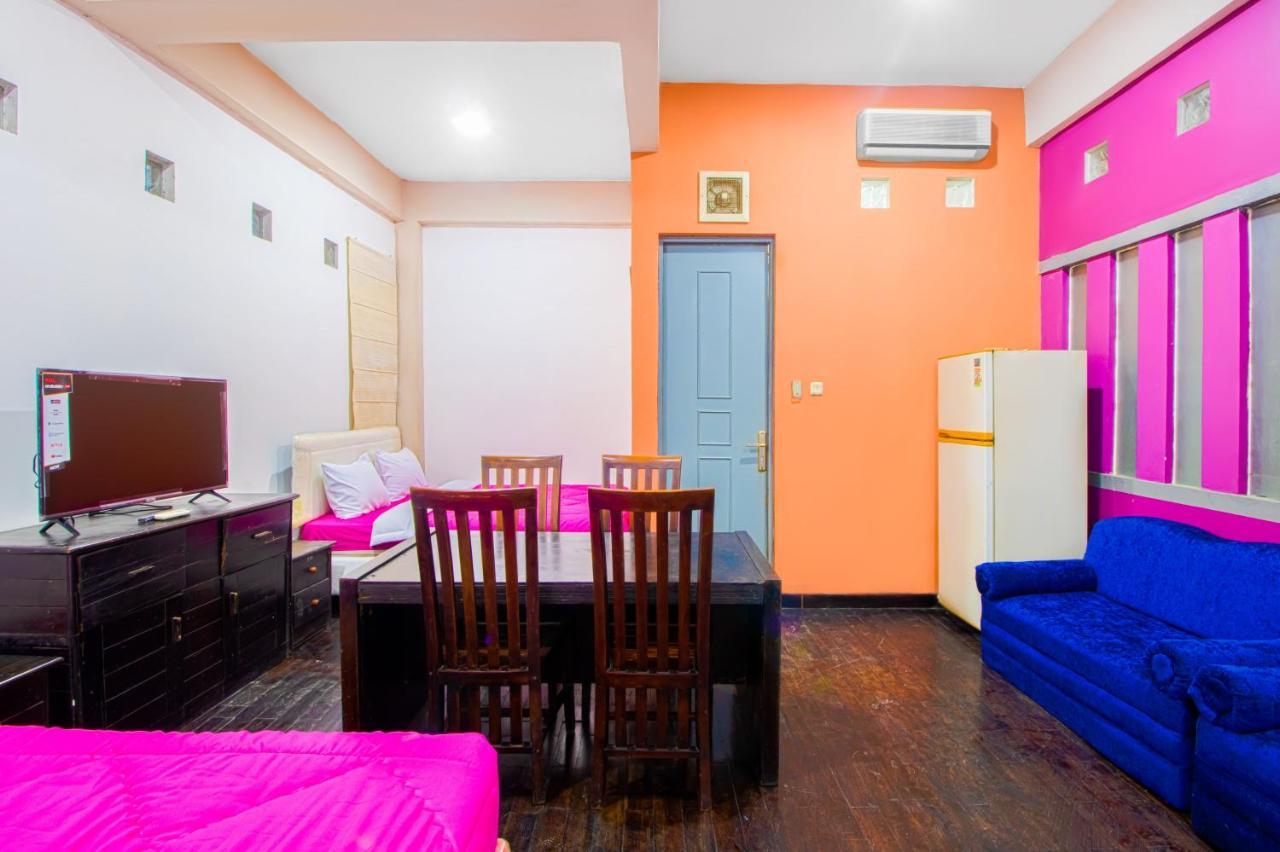 Готель Tobana House Bintaro Джакарта Екстер'єр фото