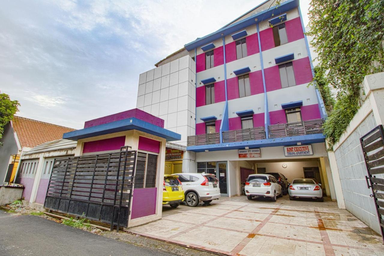 Готель Tobana House Bintaro Джакарта Екстер'єр фото