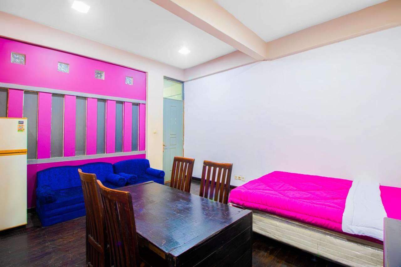 Готель Tobana House Bintaro Джакарта Екстер'єр фото